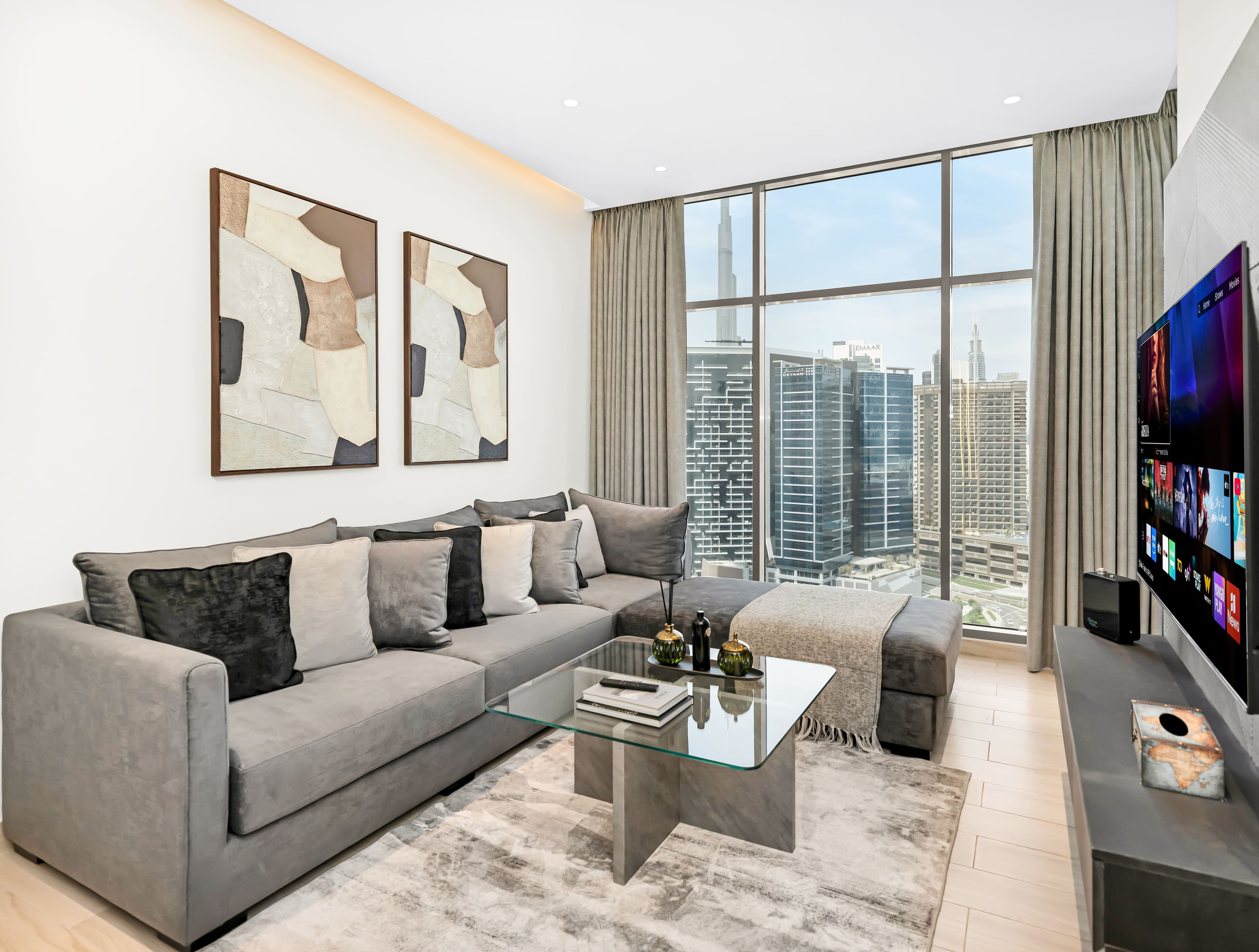 Burj Khalifa and Canal views | 3 Bedroom premium Apartment | Fully Furnished - Thumbnail 3