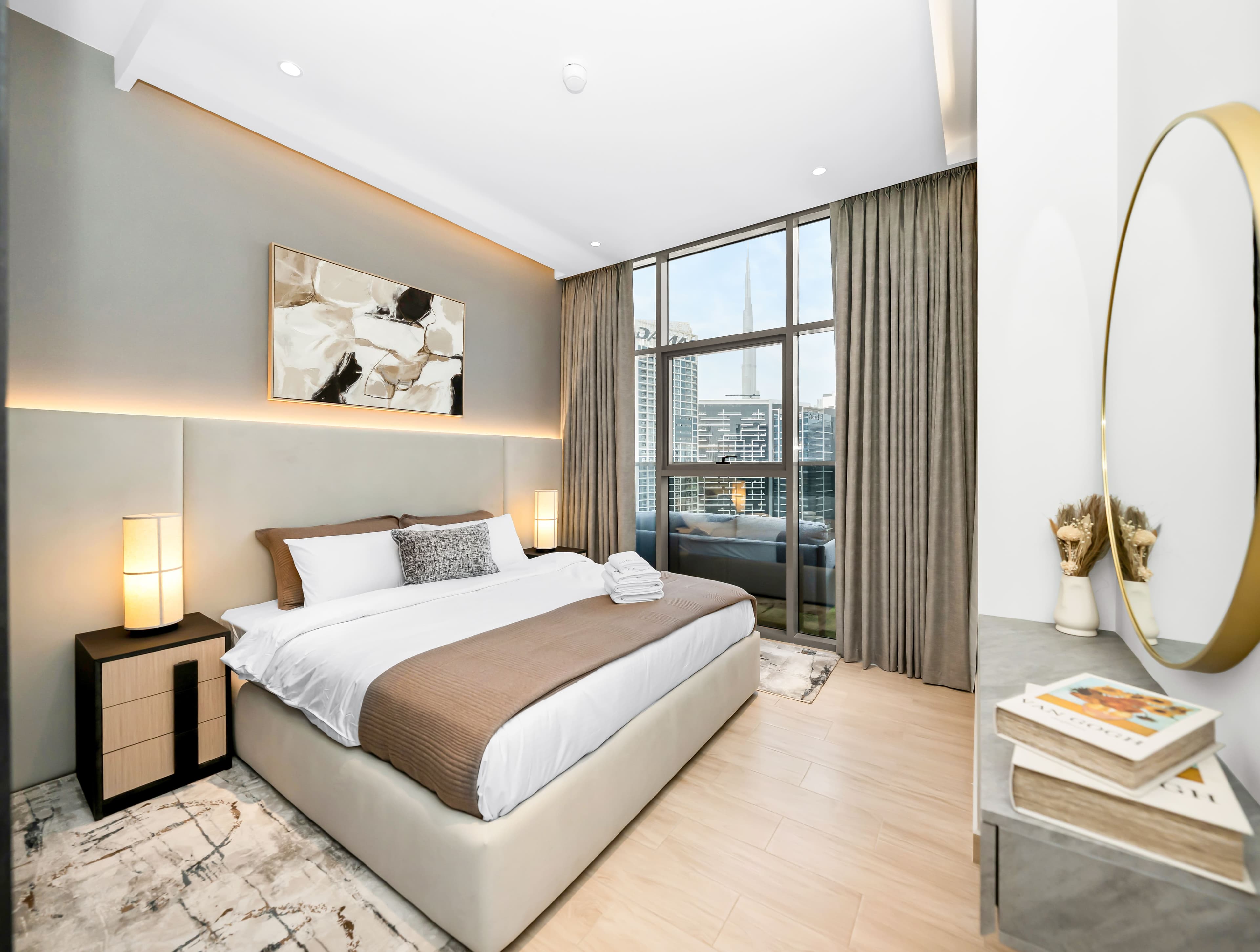 Burj Khalifa and Canal views | 3 Bedroom premium Apartment | Fully Furnished - Thumbnail 8