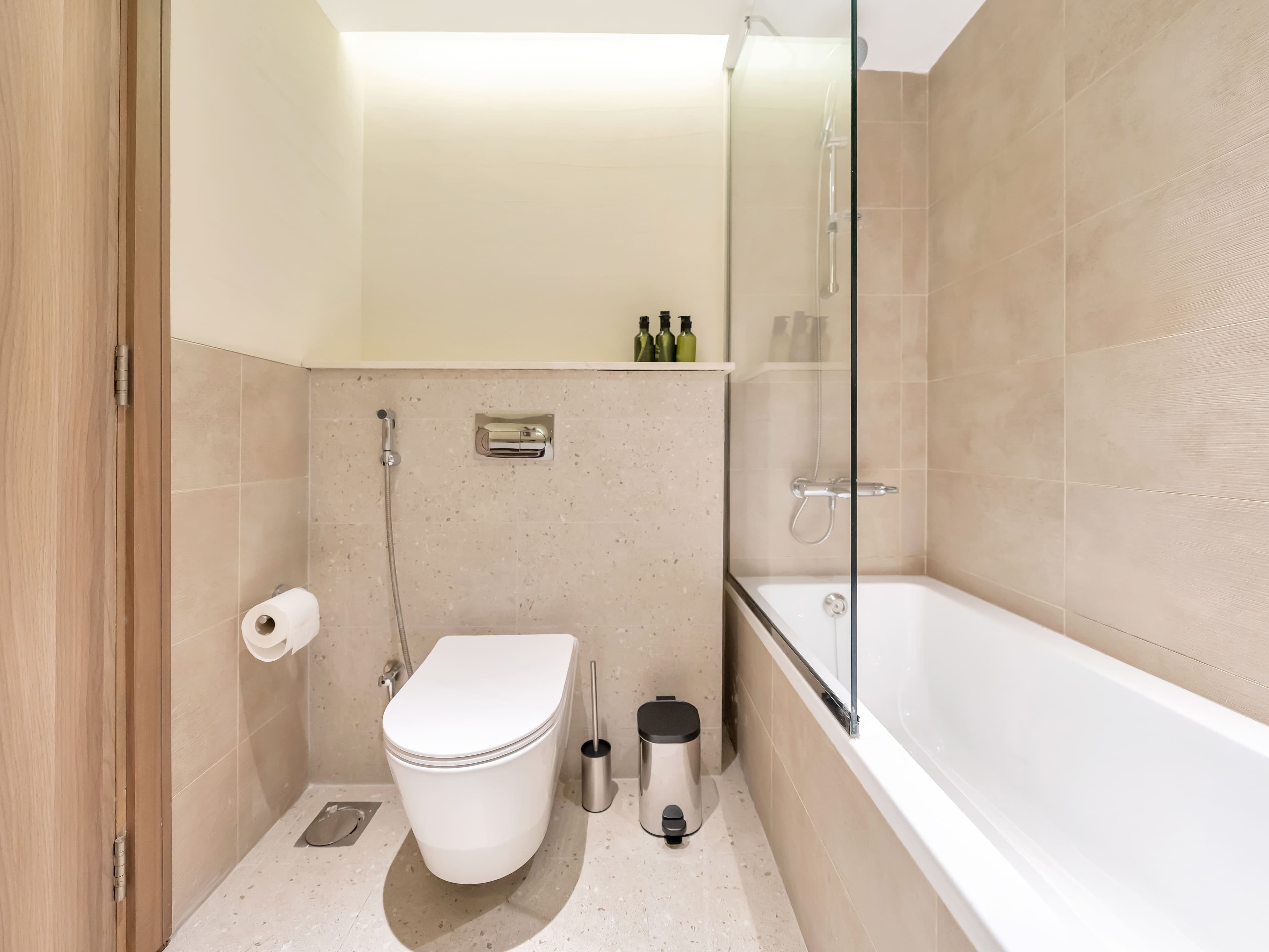 Waterfront Sophistication 3 Bedroom premium Apartment | Fully Furnished - Thumbnail 13