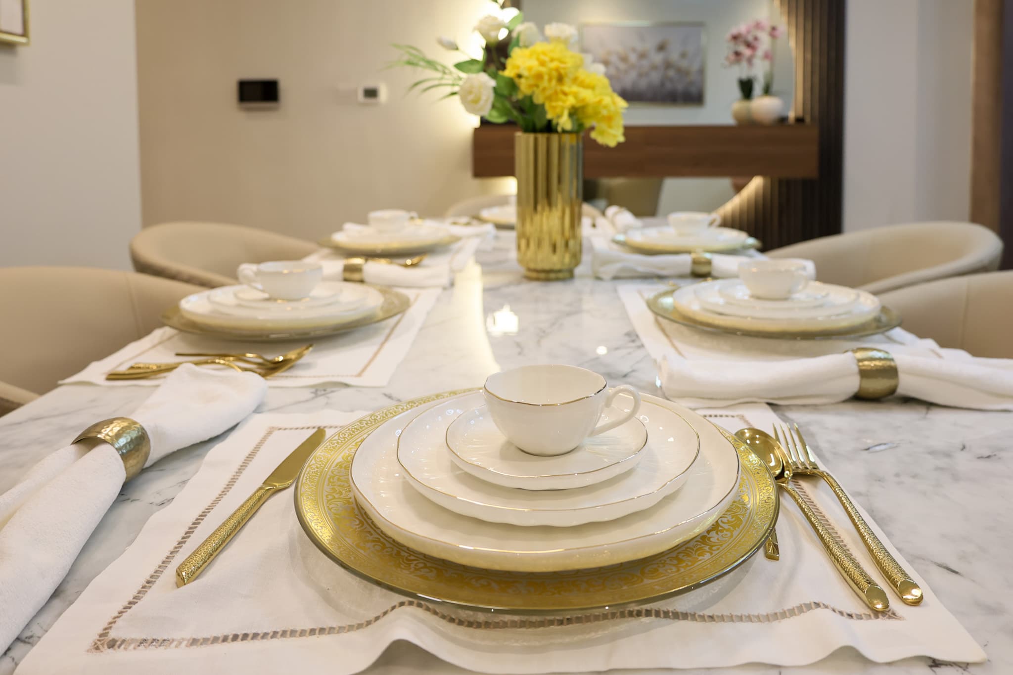 Elegant Downtown | 3 bedrooms Apartment | Fully Furnished | Dual Balcony - Thumbnail 11