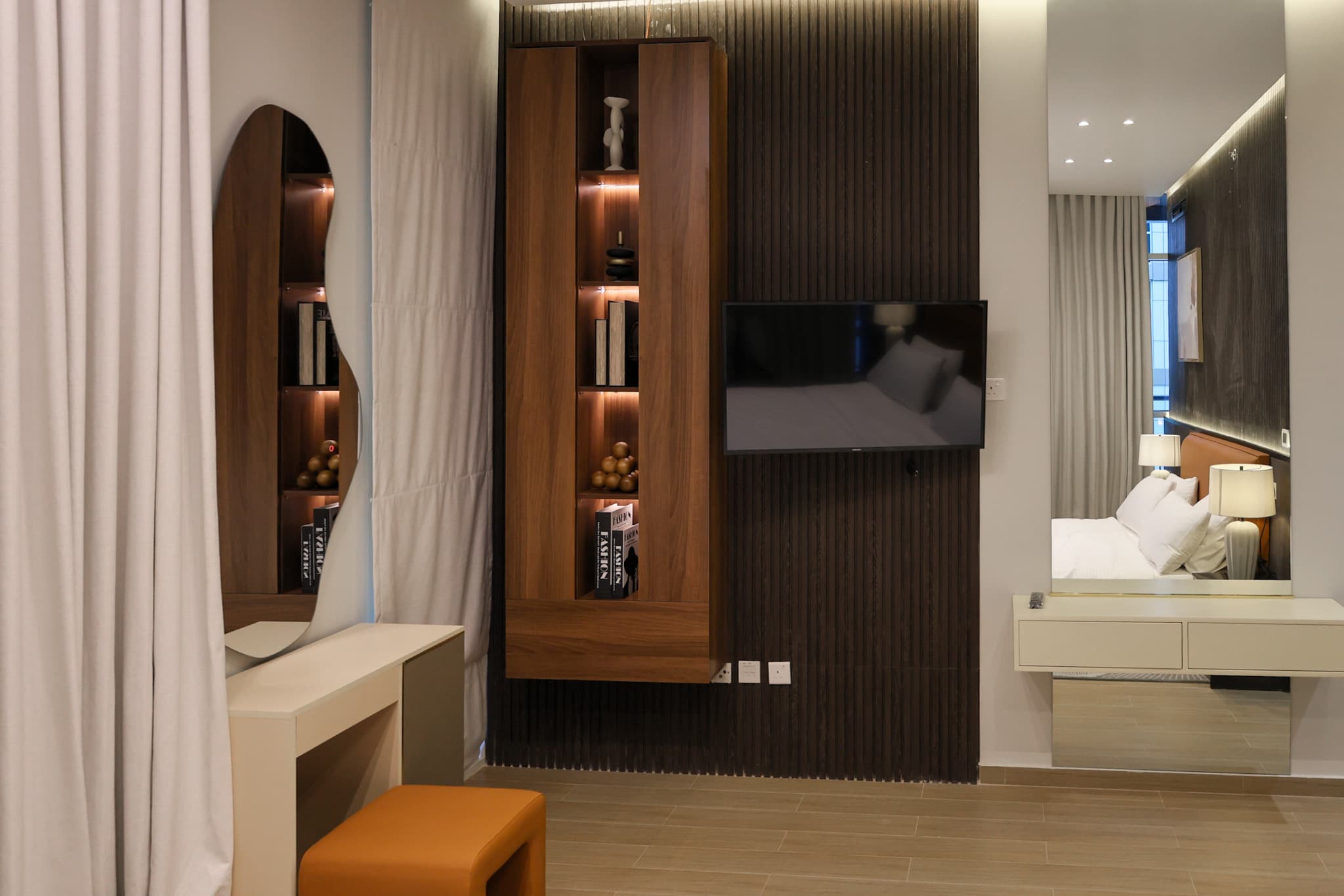 Elegant Downtown | 3 bedrooms Apartment | Fully Furnished | Dual Balcony - Thumbnail 12