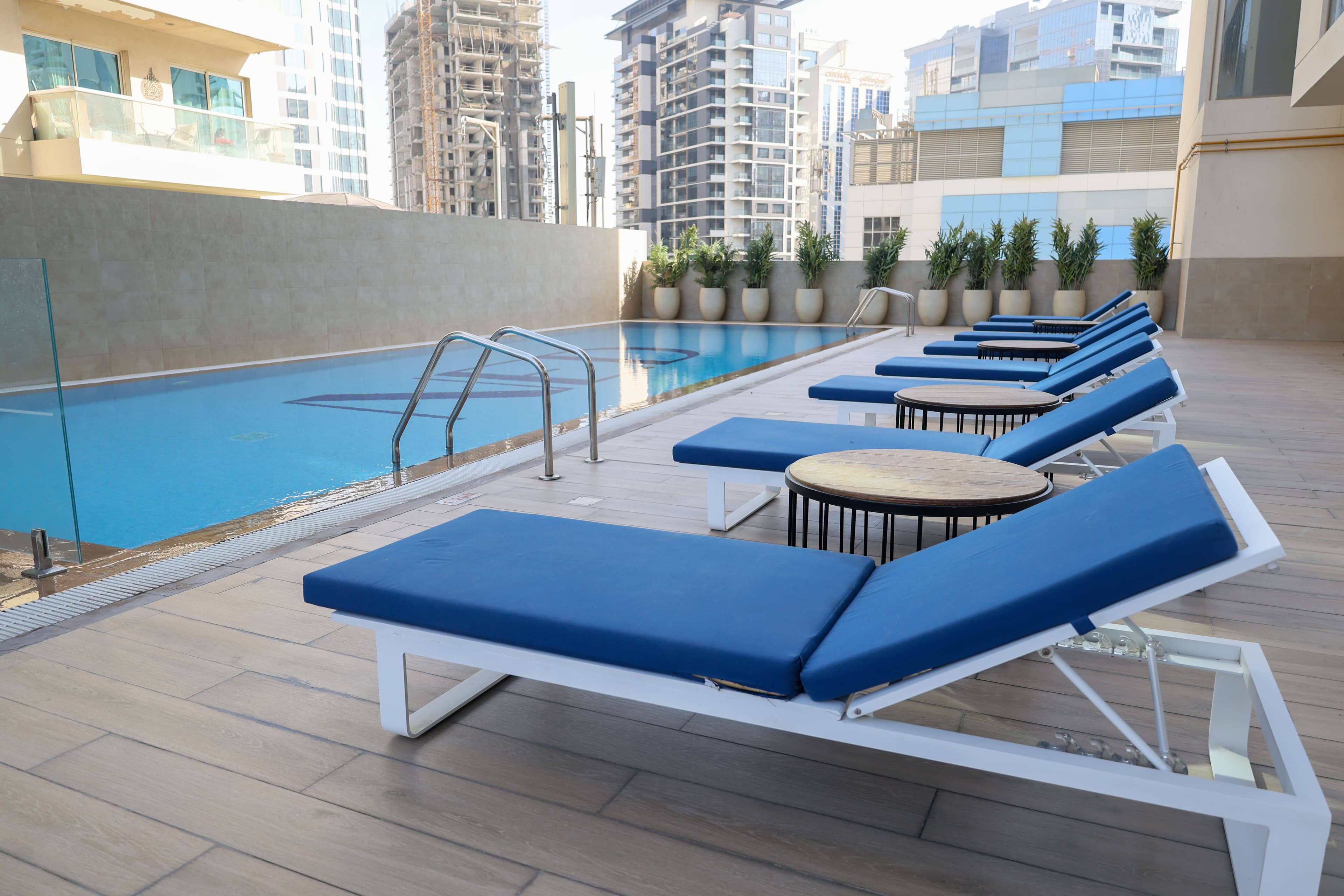 Sobha Hartland - Waves - Thumbnail 18